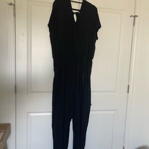 Old Navy Black V-Neck Tie-Waist Jumpsuit